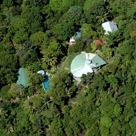 Air Manis Hill Residence Паданг Экстерьер фото